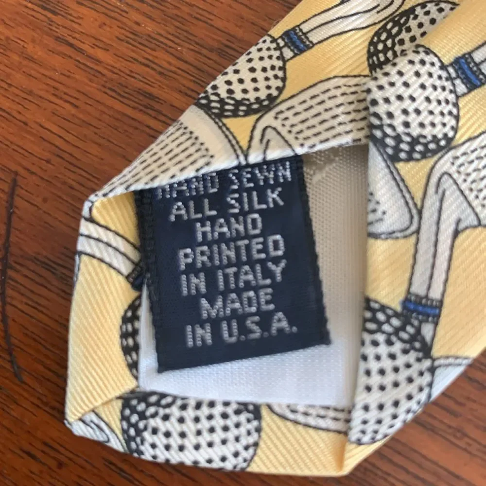 Mens Unique Golf Ball/Tee Pattern Silk Neck‎ Tie Yellow Background Classic Width